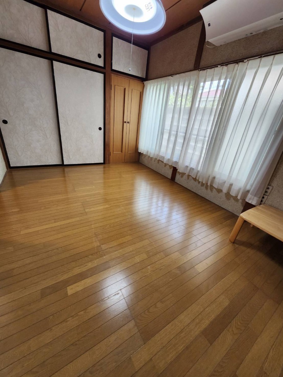 明るい洋室